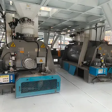 خلاط أفقي مزدوج العمود