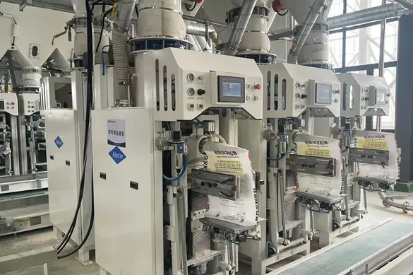 ماكينة تعبئة الأكياس مع صمام تحكم (بسرعة 180 إلى 220 كيس/ ساعة)