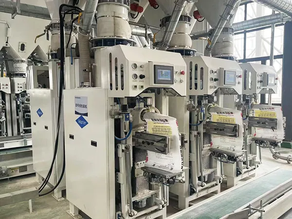 ماكينة تعبئة الأكياس مع صمام تحكم (بسرعة 180 إلى 220 كيس/ ساعة)