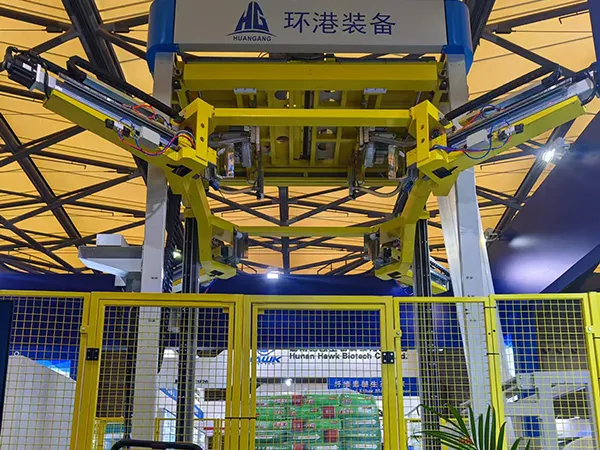 ماكينة تغليف الأكياس بغطاء مطاطي